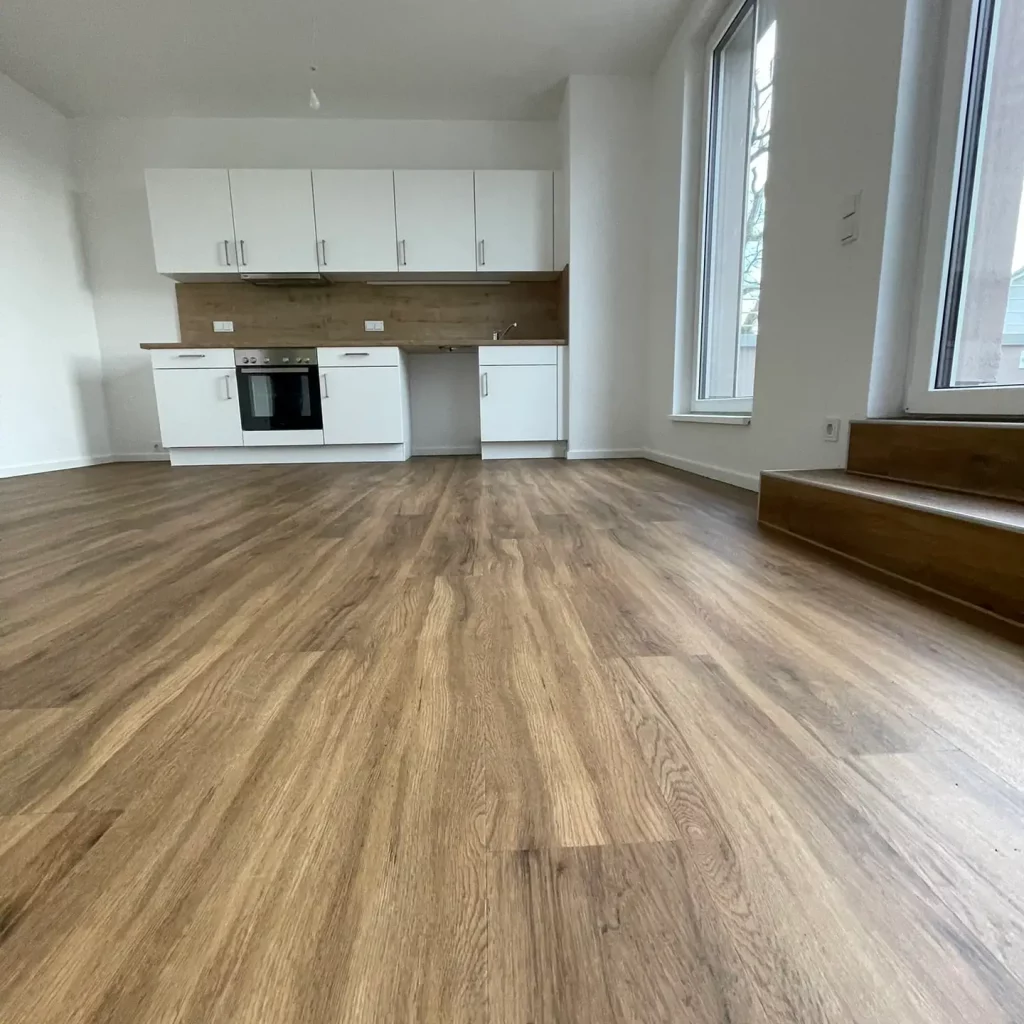 Hochwertiger Boden in sanierter Wohnung, Holzboden, Achim Höhr, Boden & Design Schwerin